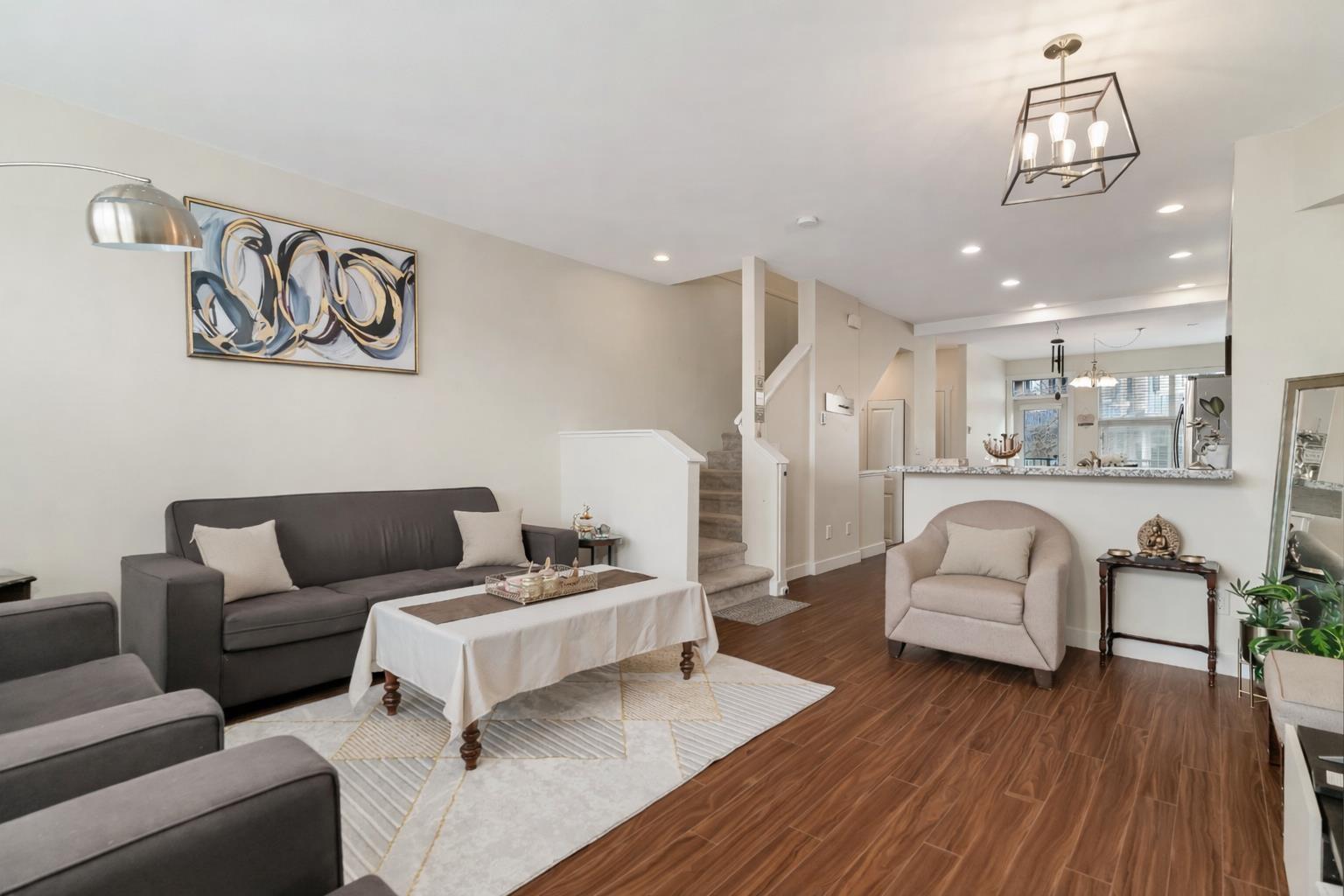 7 18211 70 Avenue, Surrey, British Columbia  V3S 8K9 - Photo 4 - R3103889