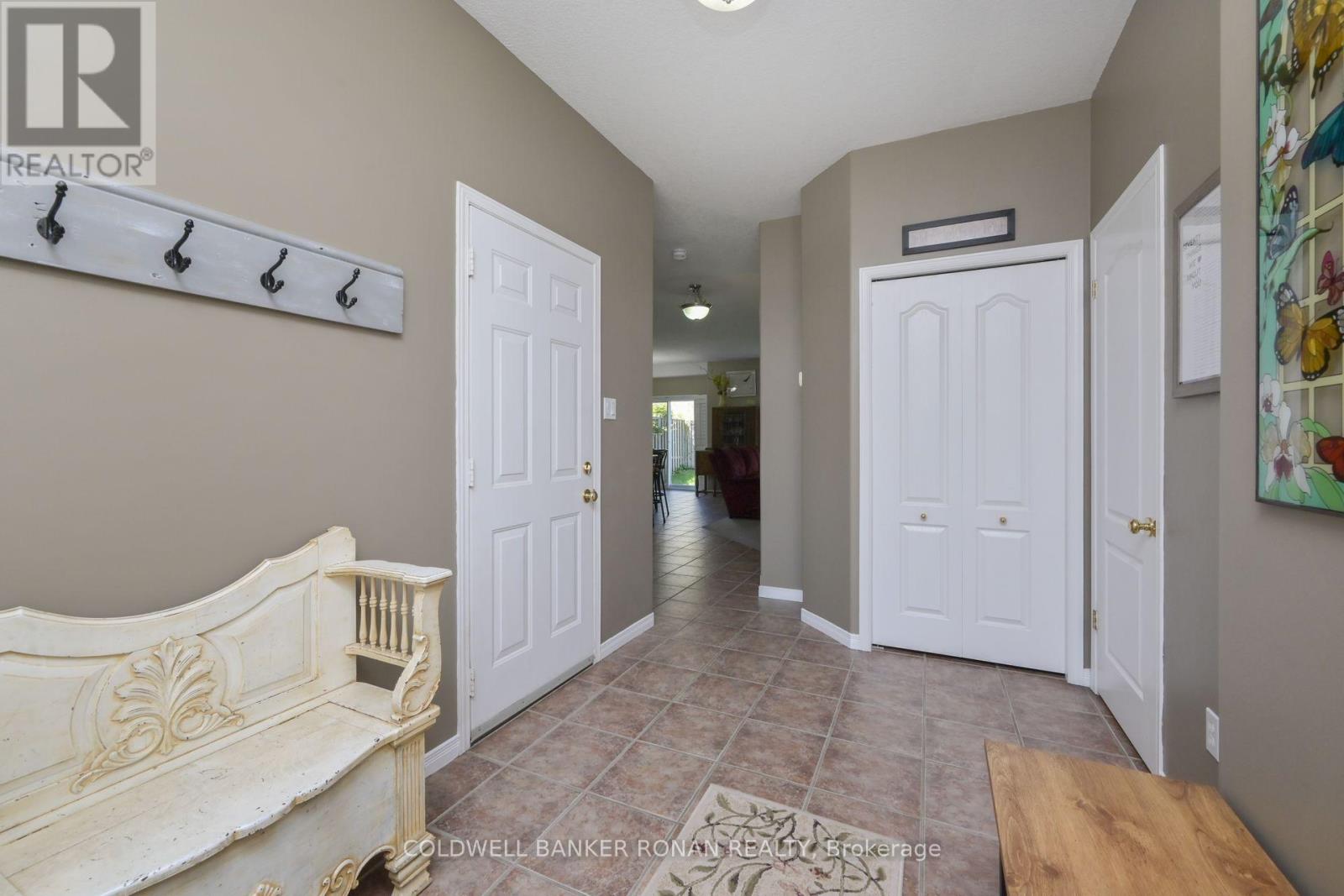 22 Chantler Road, New Tecumseth, Ontario  L9R 2E1 - Photo 5 - N12818308