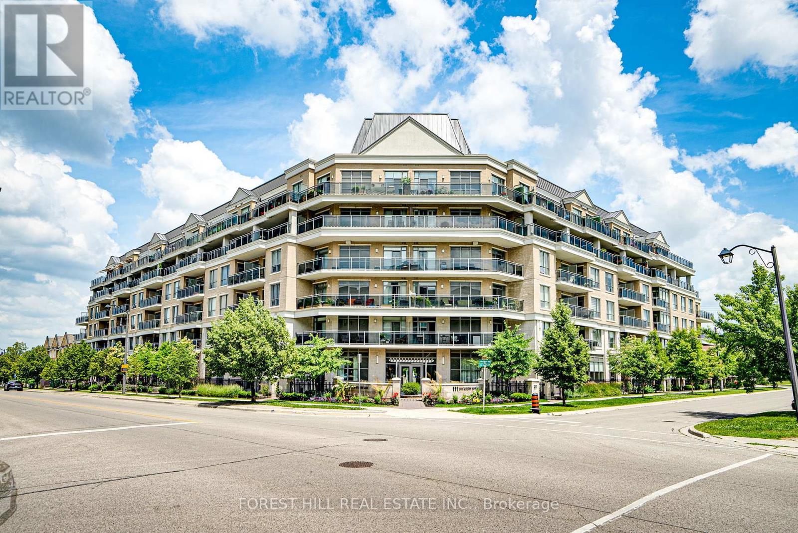 609 - 111 CIVIC SQUARE GATE, Aurora, Ontario