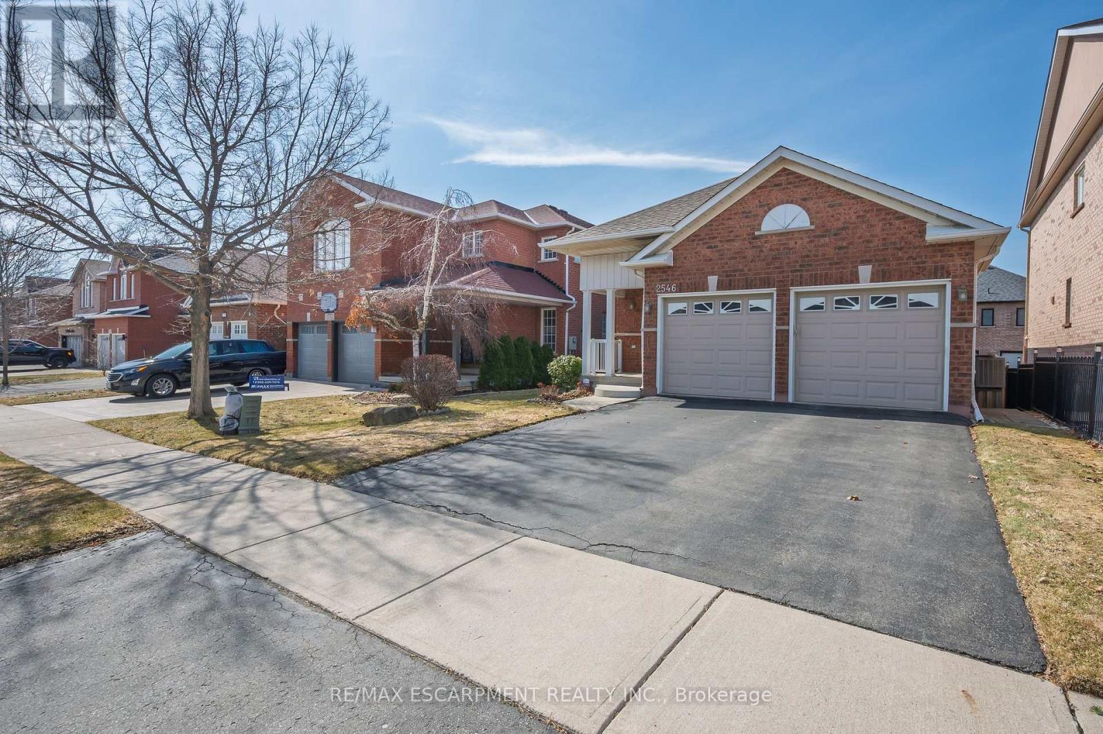 2546 Nichols Drive, Oakville, Ontario  L6H 7L3 - Photo 37 - W12914982