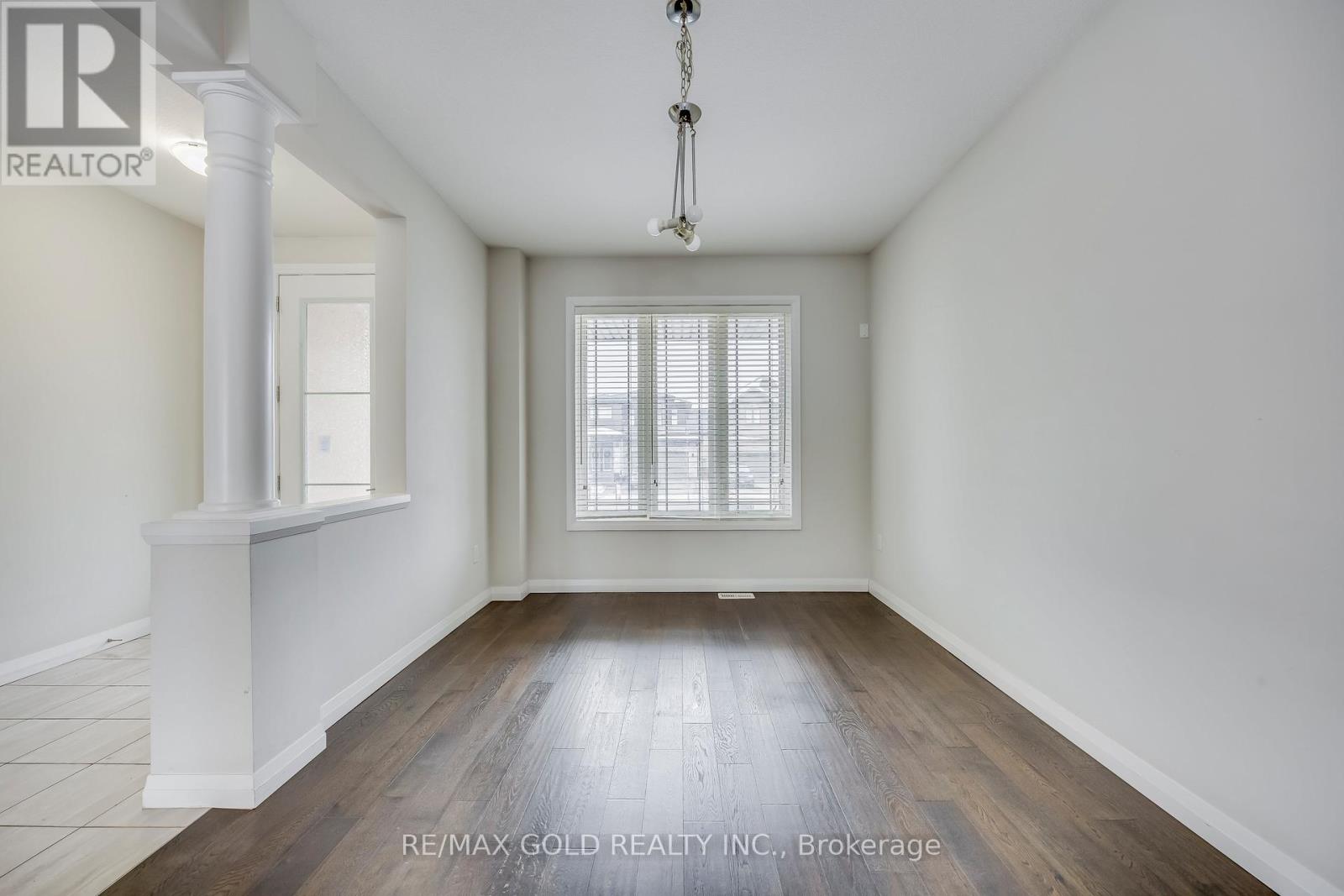 56 Lexington Avenue, Hamilton, Ontario L8J 0L5 - Photo 4 - X12922946