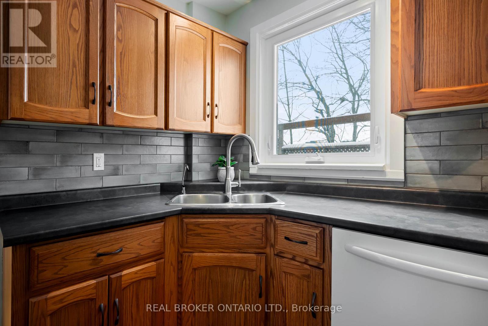 84 Queen Street, Guelph, Ontario  N1E 4R8 - Photo 21 - X12922950