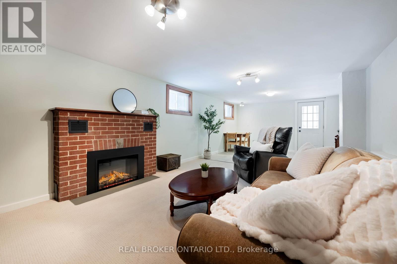 84 Queen Street, Guelph, Ontario  N1E 4R8 - Photo 35 - X12922950