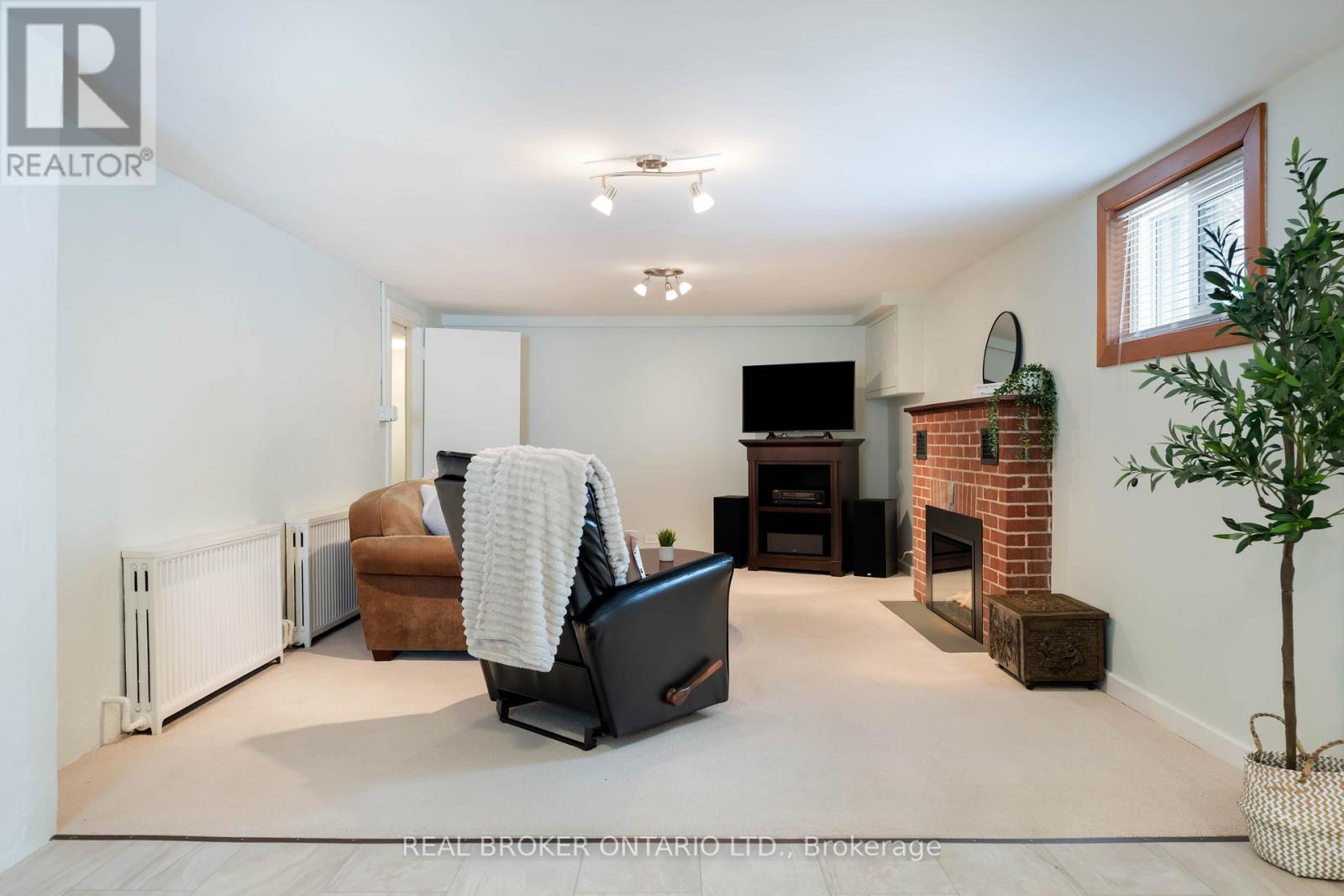 84 Queen Street, Guelph, Ontario  N1E 4R8 - Photo 37 - X12922950