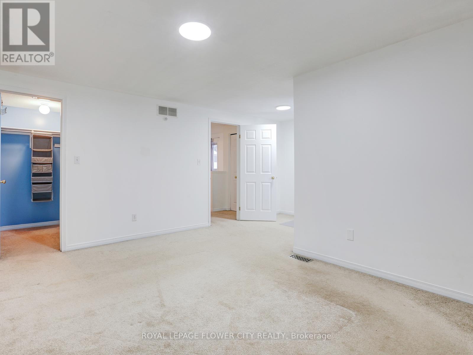 128 Donnenwerth Drive, Kitchener, Ontario  N2E 4C8 - Photo 36 - X12922954