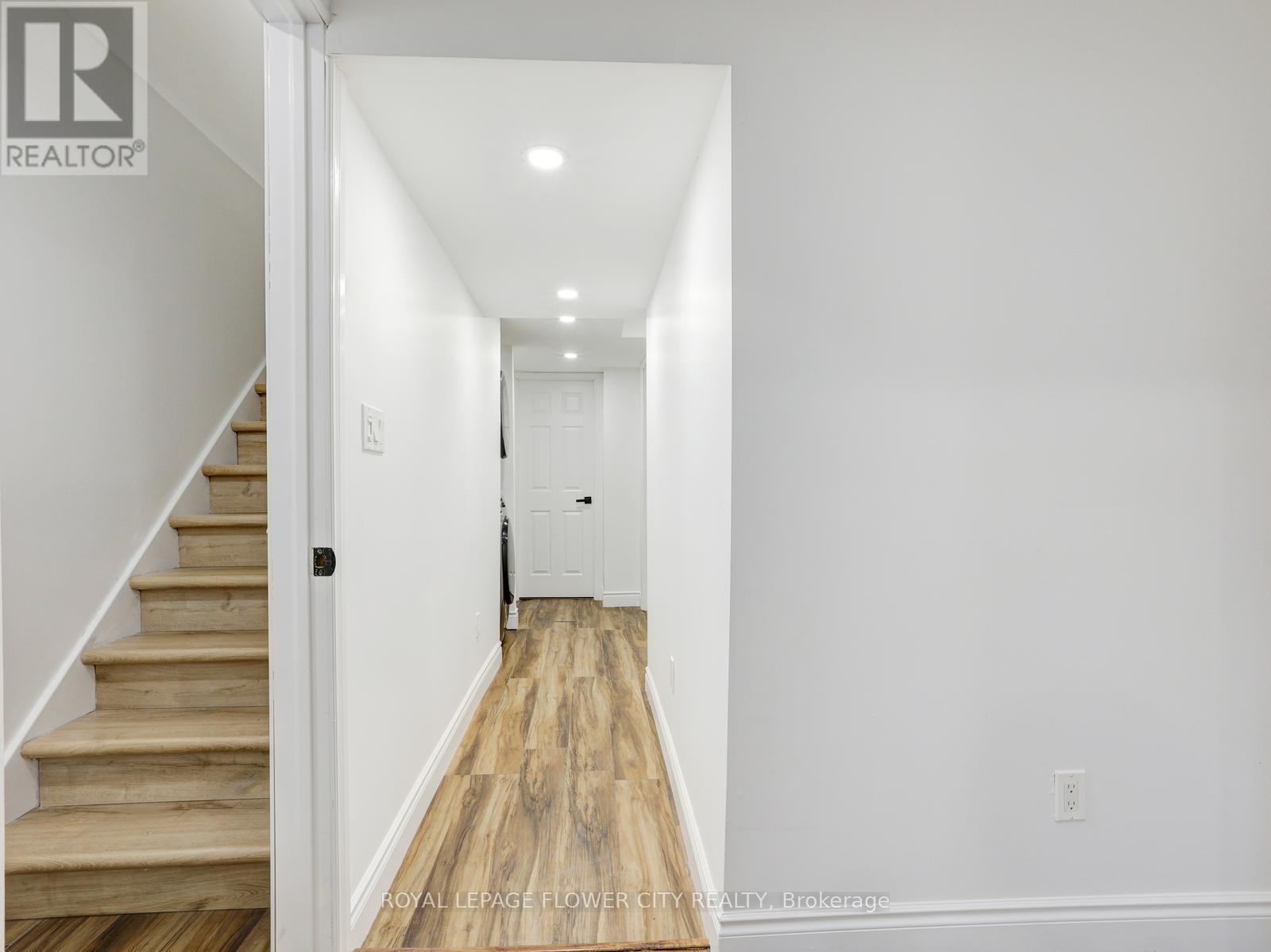 128 Donnenwerth Drive, Kitchener, Ontario  N2E 4C8 - Photo 40 - X12922954