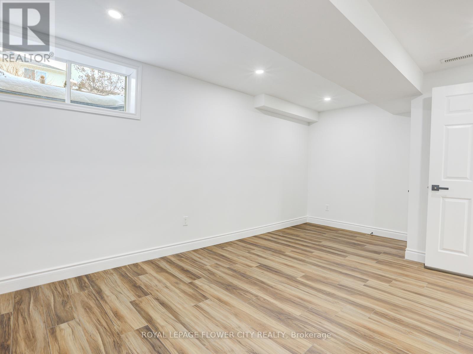 128 Donnenwerth Drive, Kitchener, Ontario  N2E 4C8 - Photo 43 - X12922954