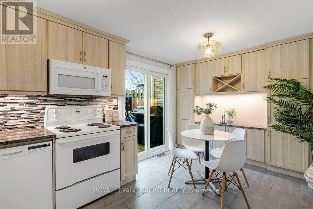 872 Elgin Street N, Waterloo, Ontario  N1R 8C2 - Photo 8 - X12922970