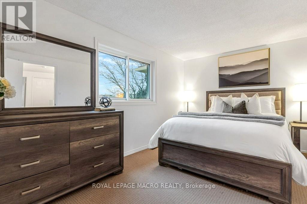 872 Elgin Street N, Waterloo, Ontario  N1R 8C2 - Photo 9 - X12922970