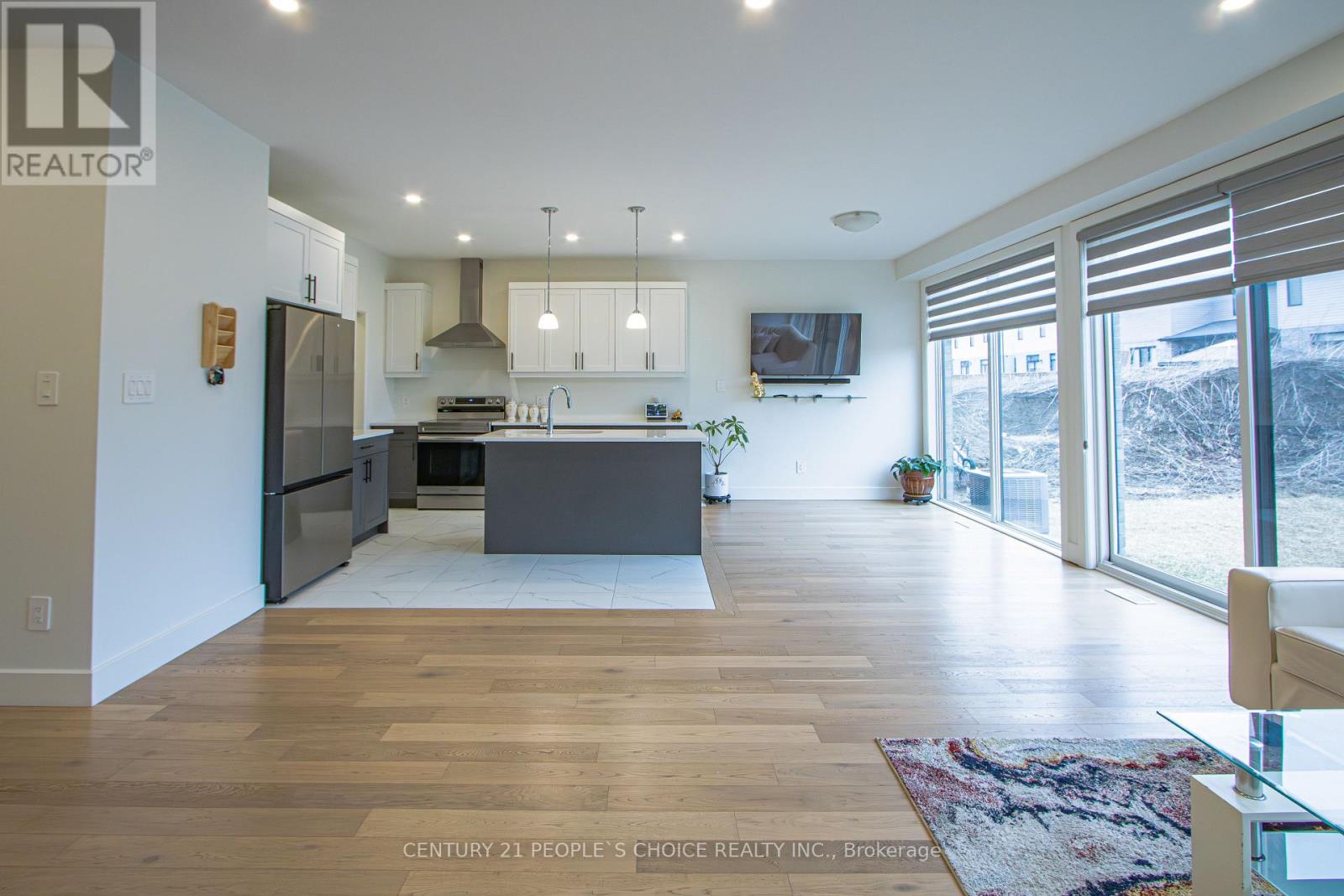 Photo 10 of 34 for 3858 Campbell Street N