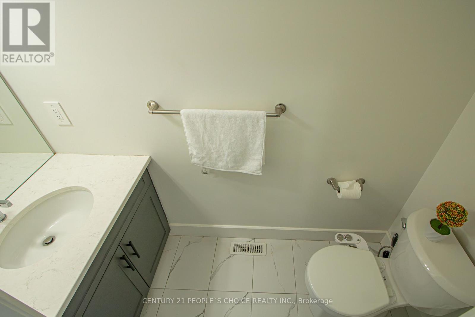 Photo 11 of 34 for 3858 Campbell Street N