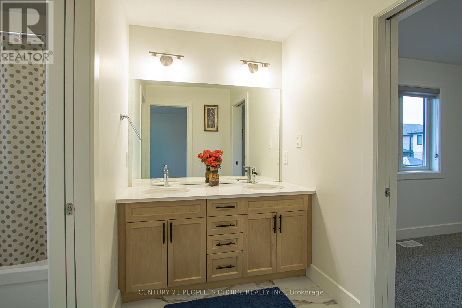 Photo 20 of 34 for 3858 Campbell Street N