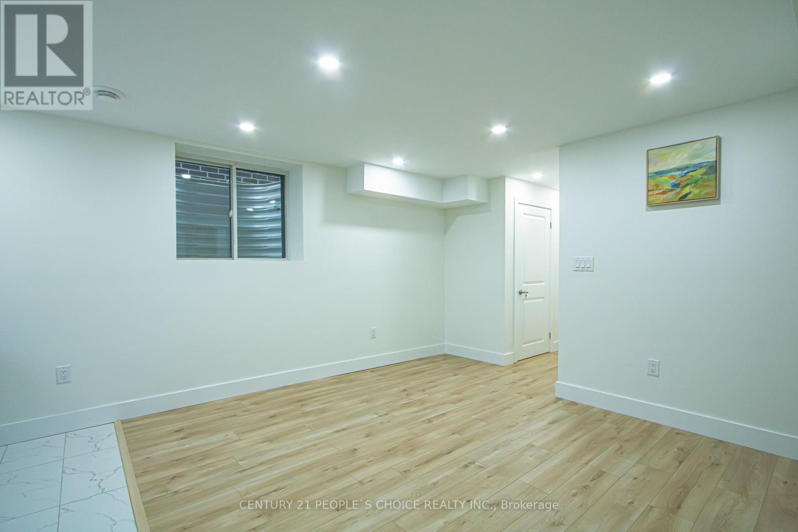 Photo 28 of 34 for 3858 Campbell Street N