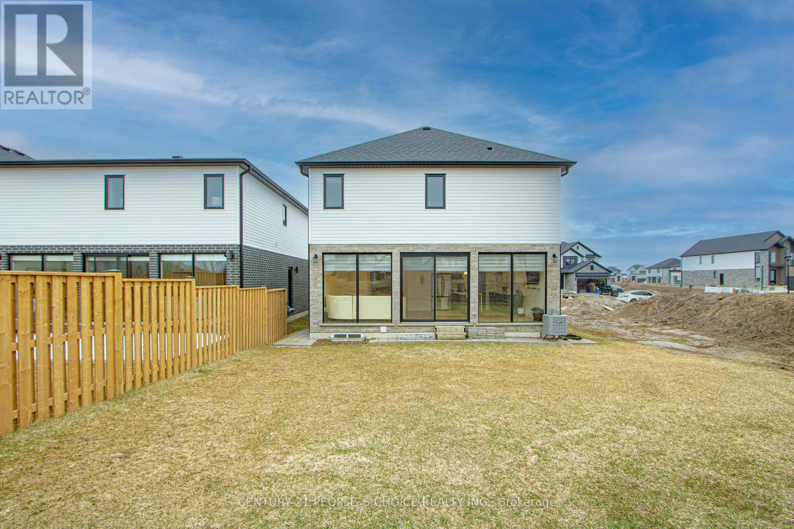 Photo 33 of 34 for 3858 Campbell Street N