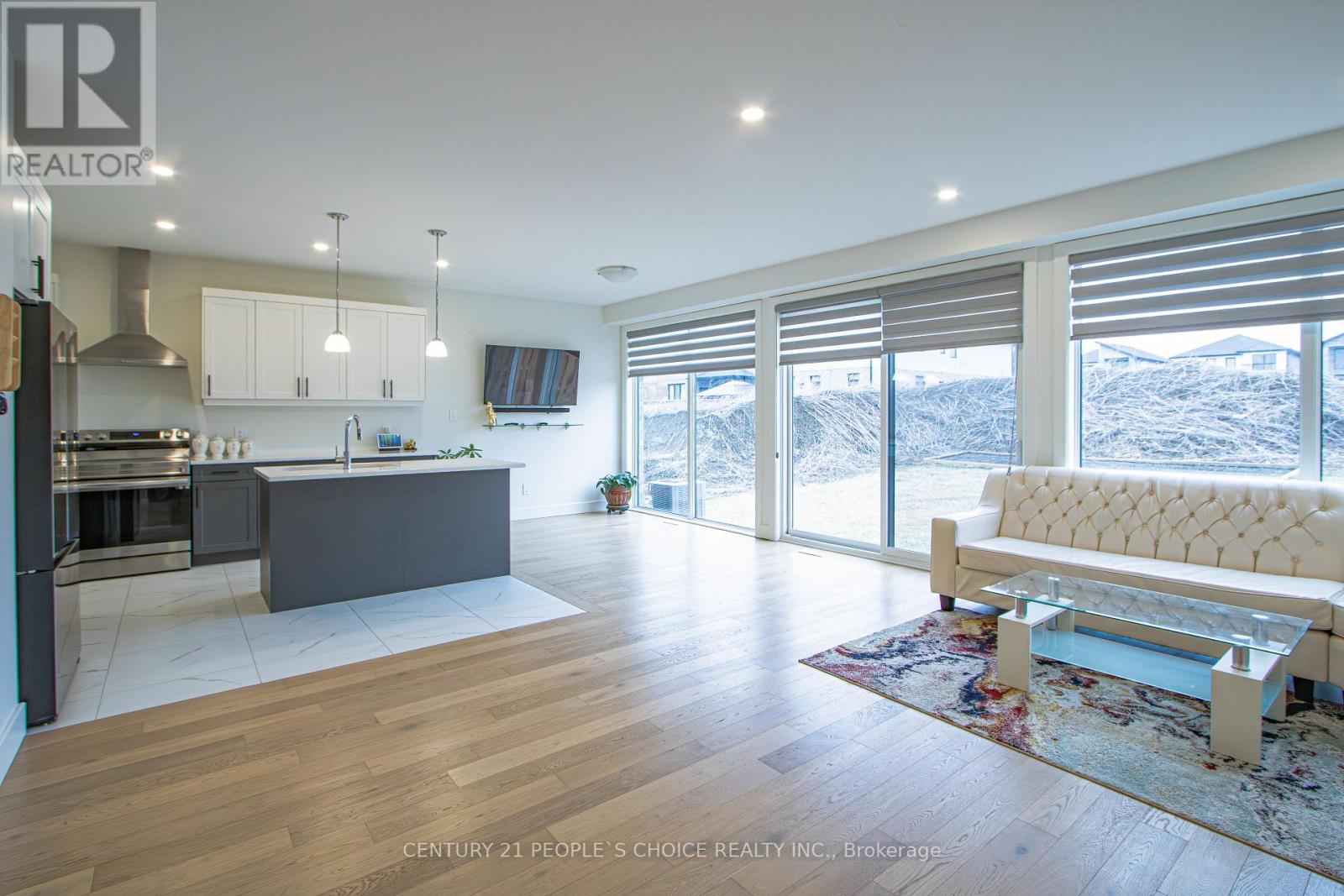 Photo 6 of 34 for 3858 Campbell Street N