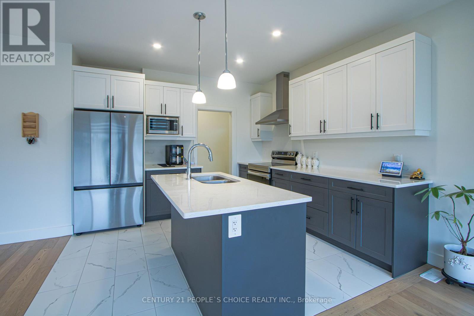 Photo 7 of 34 for 3858 Campbell Street N