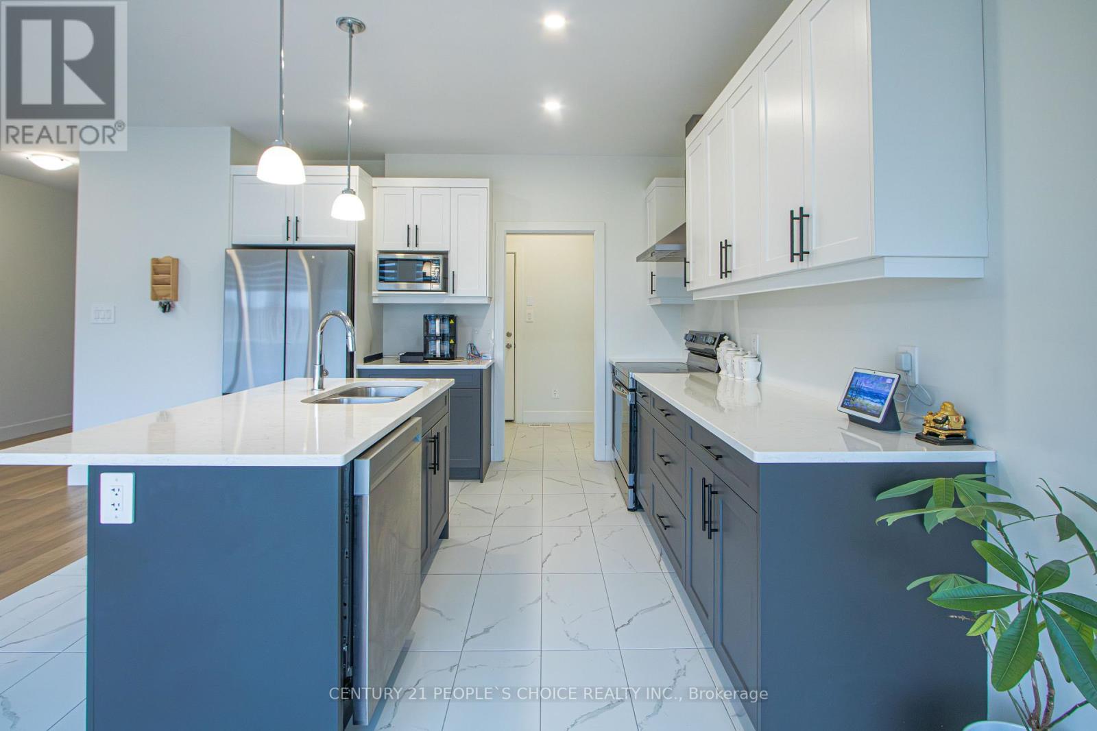 Photo 8 of 34 for 3858 Campbell Street N