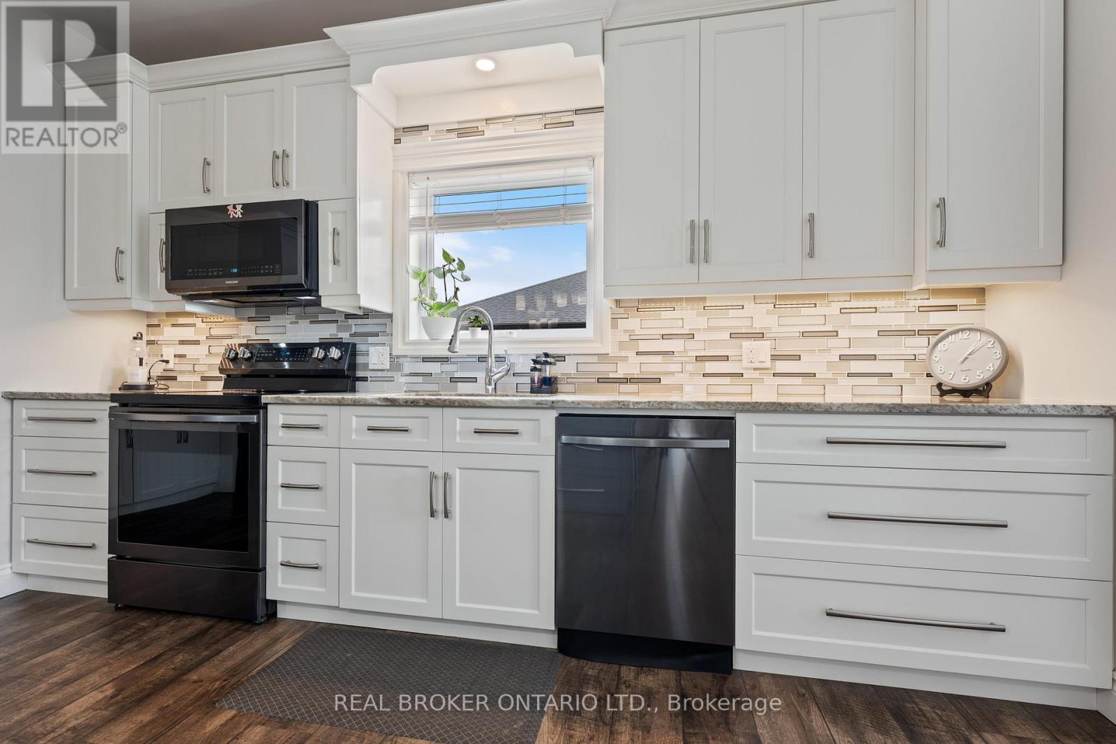 11721 Plank Road, Bayham, Ontario  N0J 1H0 - Photo 9 - X12923156