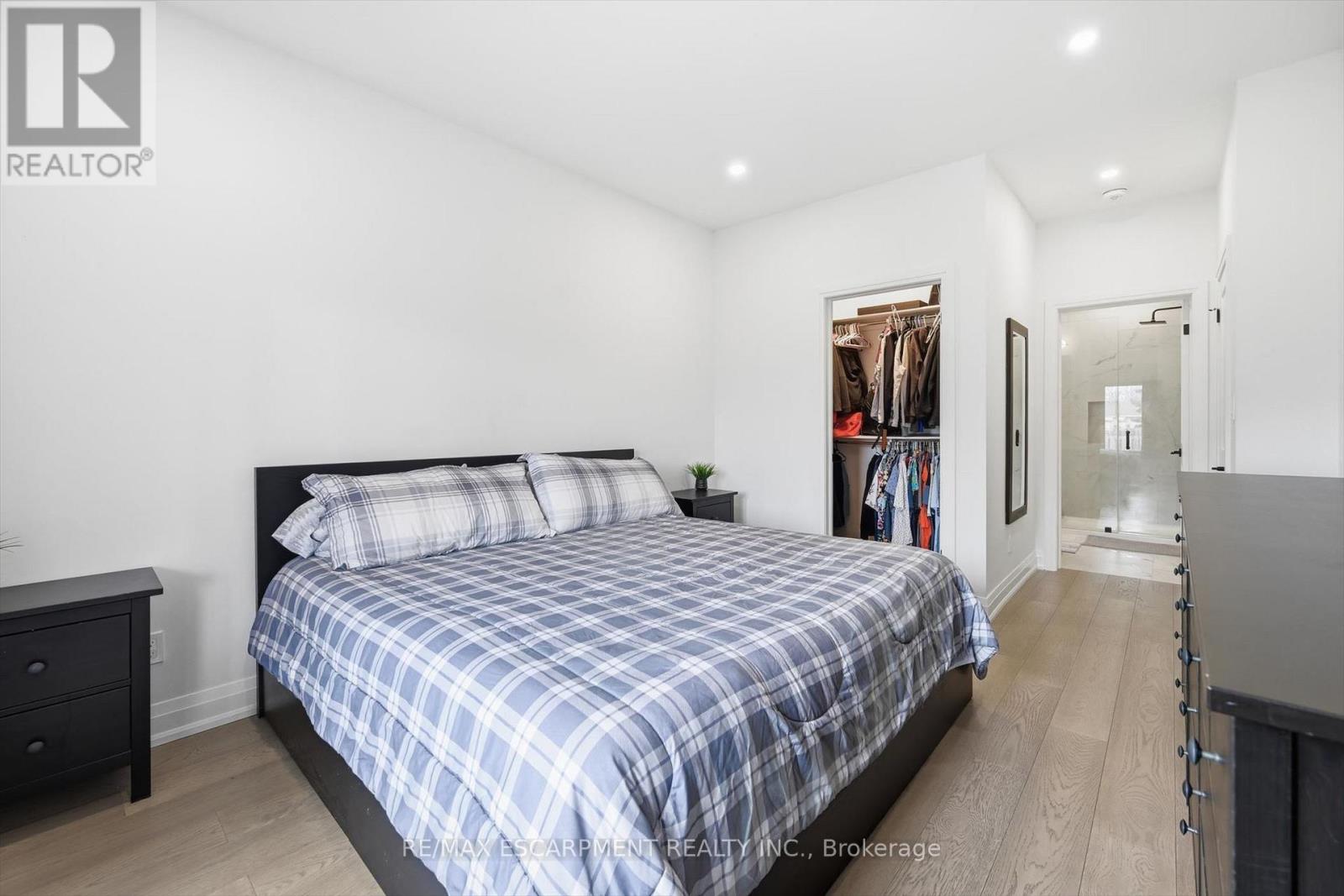 4 Harvard Court, Welland, Ontario  L3B 6E7 - Photo 22 - X12923188