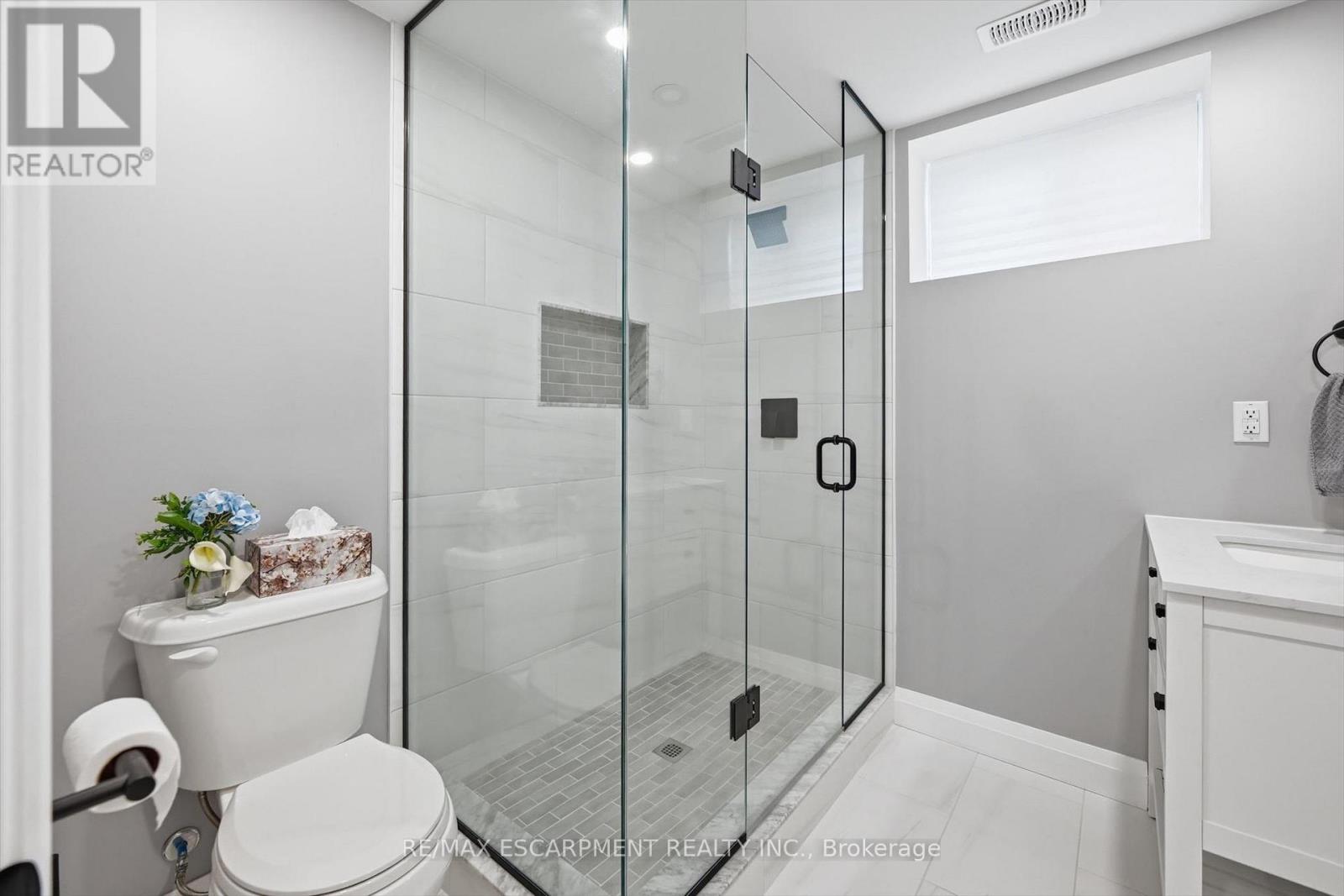 4 Harvard Court, Welland, Ontario  L3B 6E7 - Photo 34 - X12923188