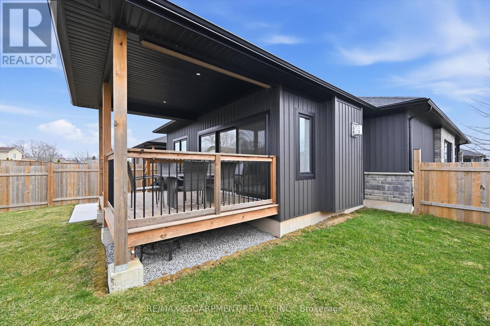 4 Harvard Court, Welland, Ontario  L3B 6E7 - Photo 47 - X12923188