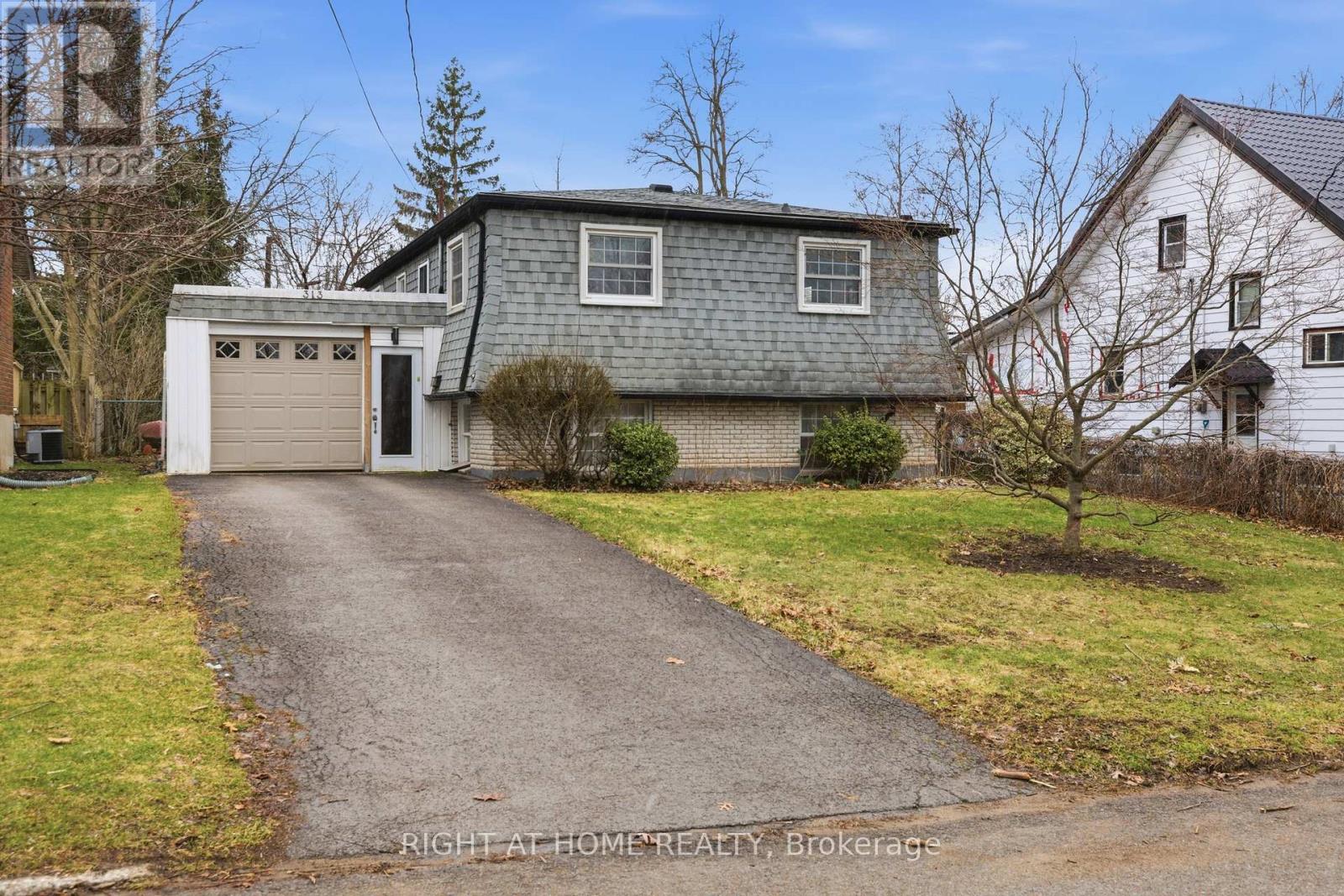 313 BOWEN ROAD, Fort Erie, Ontario