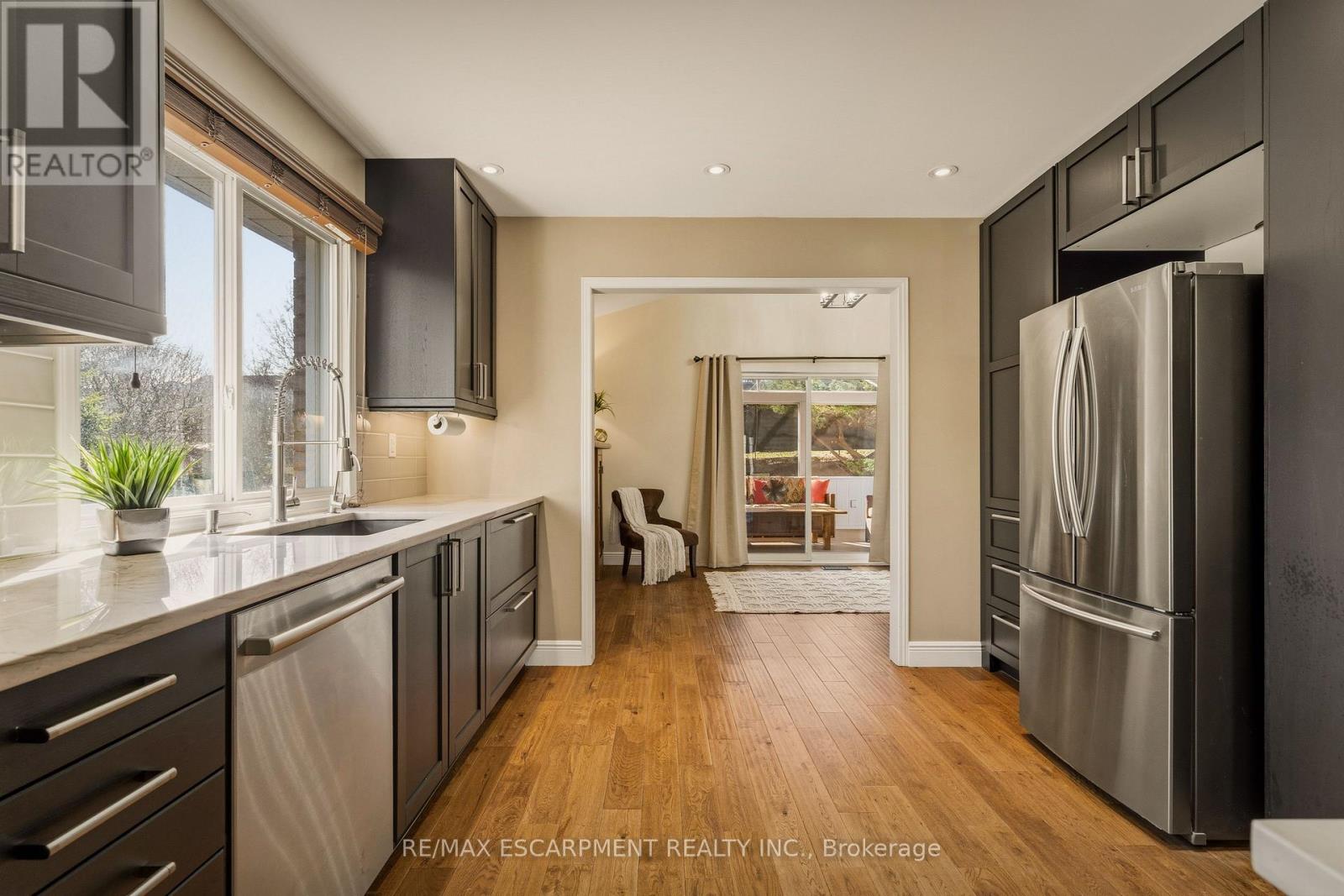 25 Linington Trail, Hamilton, Ontario  L9H 7A3 - Photo 11 - X12923216