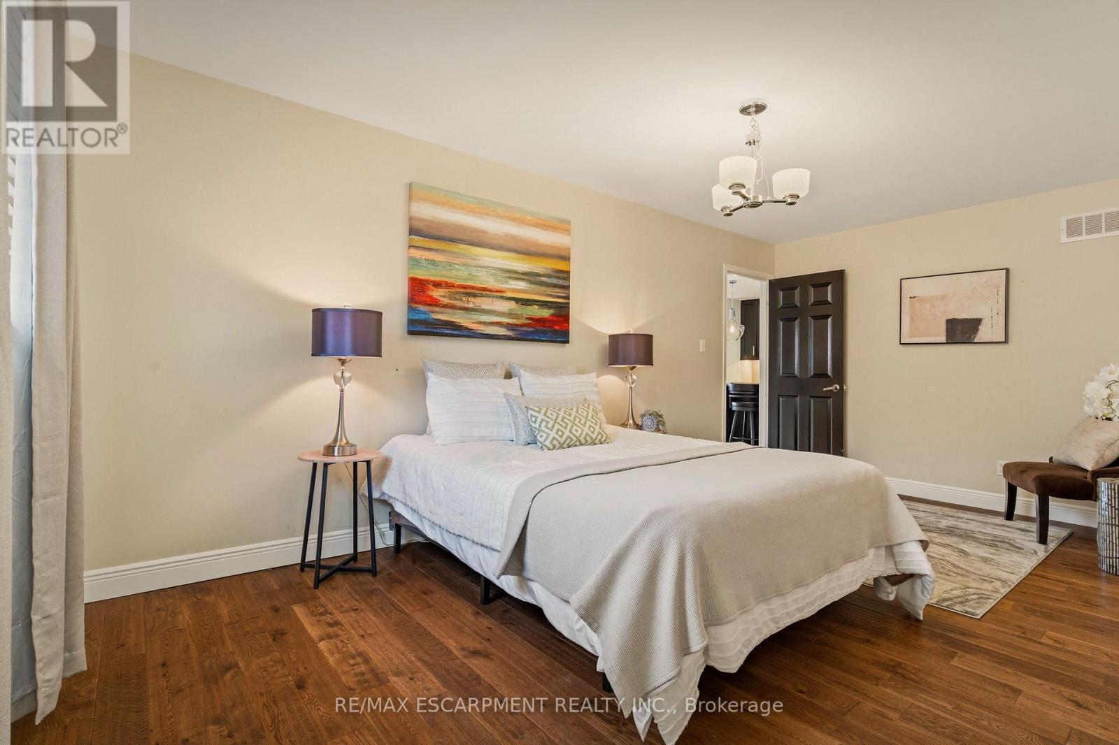 25 Linington Trail, Hamilton, Ontario  L9H 7A3 - Photo 18 - X12923216