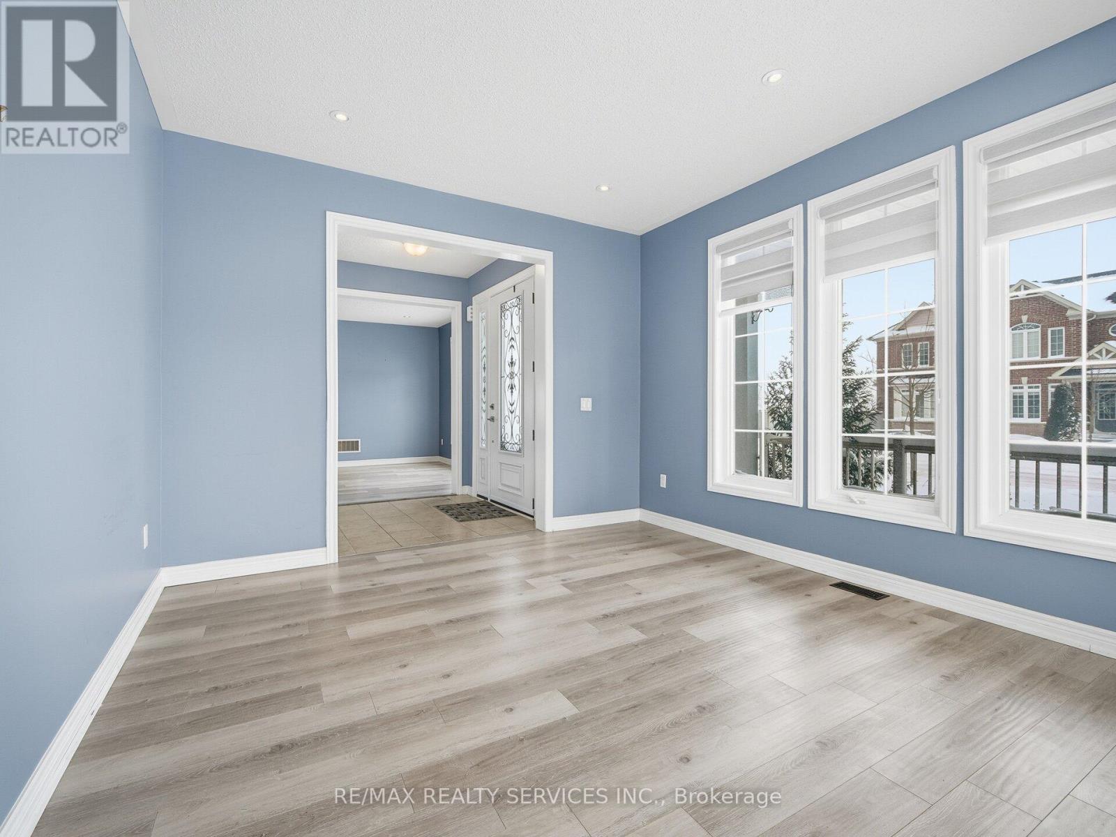 173 Johnson Drive S, Shelburne, Ontario  L9V 3V8 - Photo 5 - X12923246