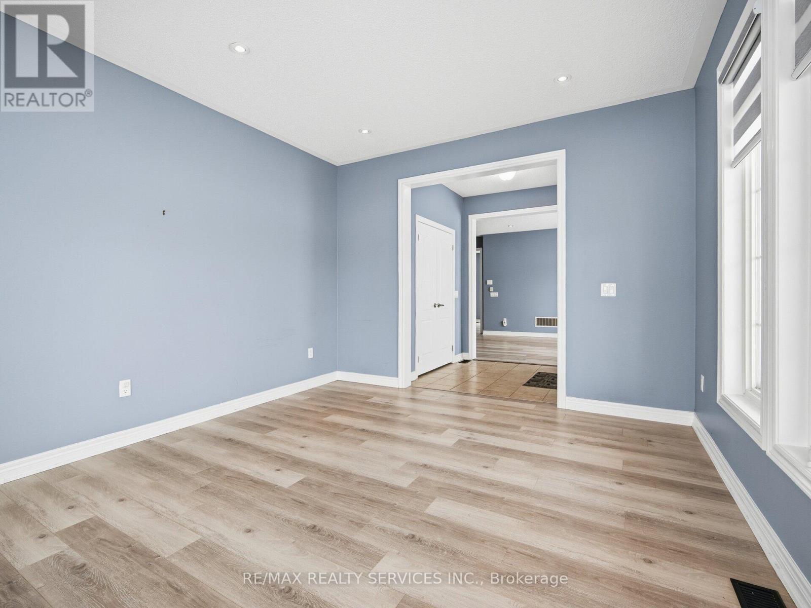 173 Johnson Drive S, Shelburne, Ontario  L9V 3V8 - Photo 7 - X12923246