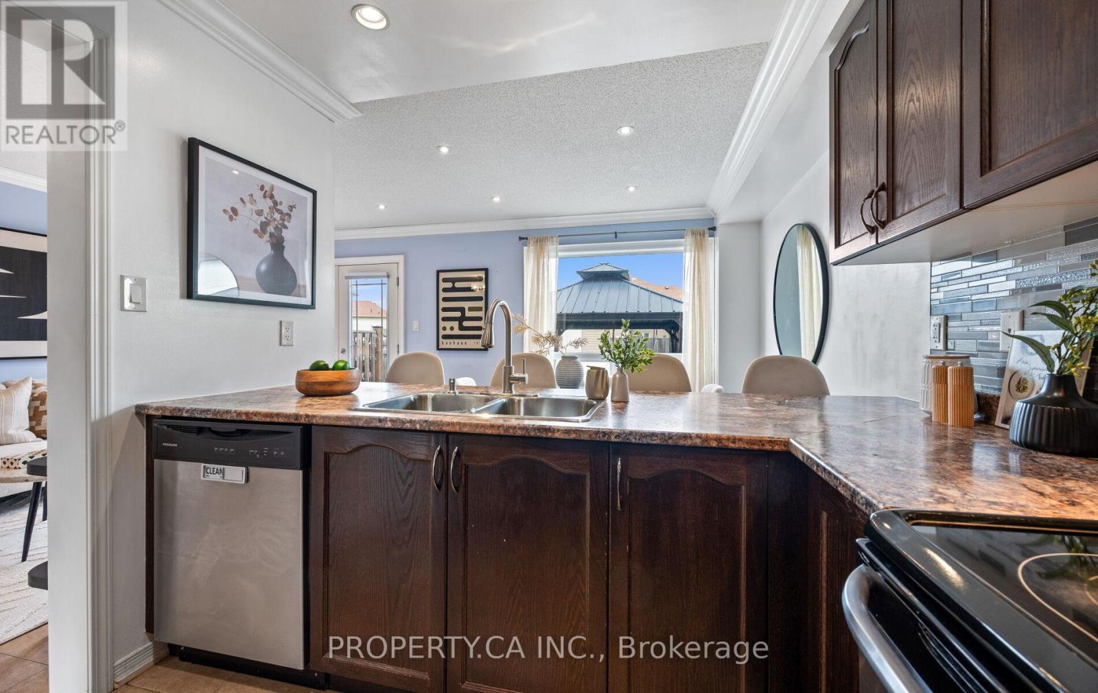 173 Thomas Avenue, Brantford, Ontario  N3S 0E2 - Photo 21 - X12923288