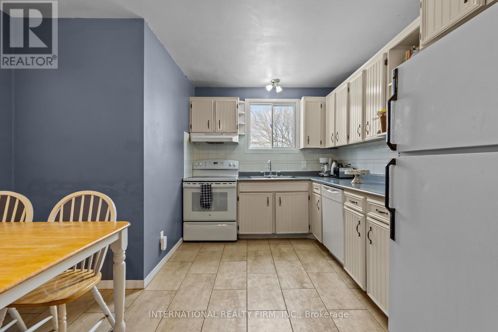 148 Calderwood Drive, Kingston, Ontario  K7M 6M3 - Photo 10 - X12923290