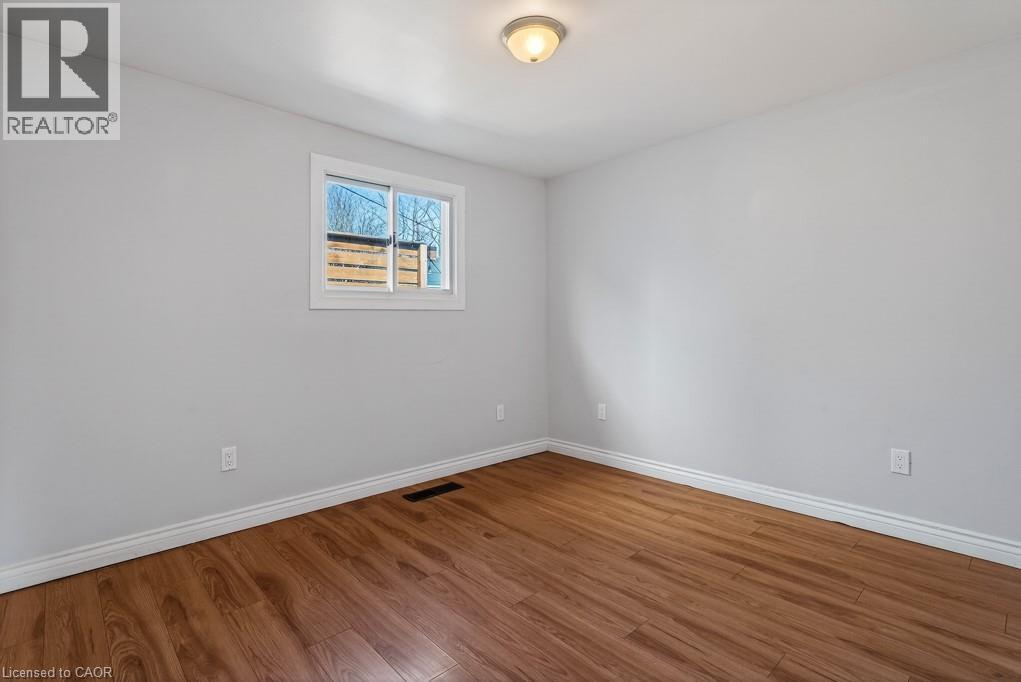 15 Adelaide Street, Grimsby, Ontario  L3M 1X2 - Photo 20 - 40811766