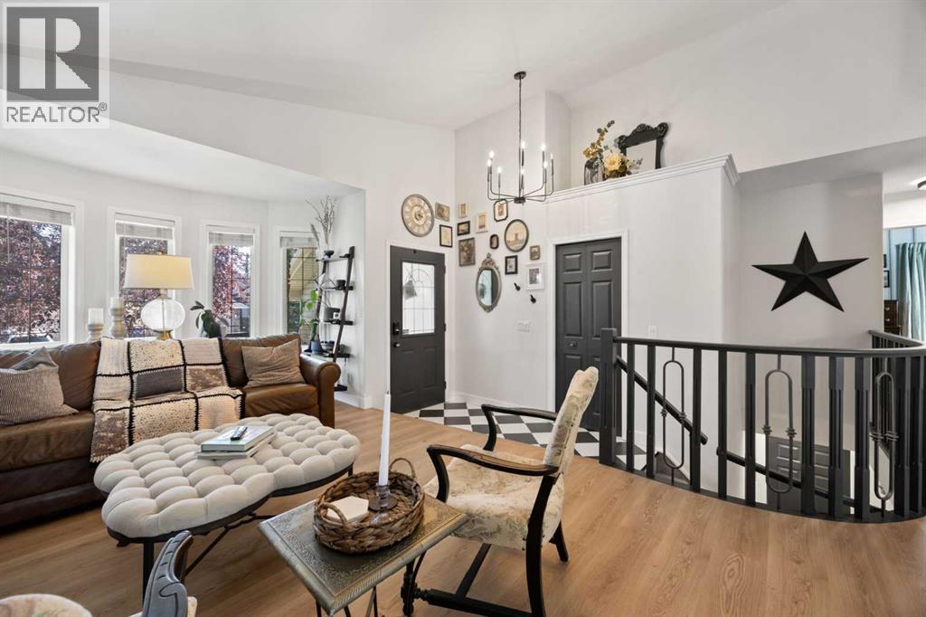 110 West Lakeview Crescent, Chestermere, Alberta  T1X 1P0 - Photo 10 - A2283487