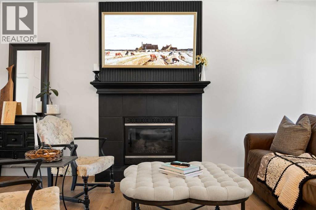 110 West Lakeview Crescent, Chestermere, Alberta  T1X 1P0 - Photo 6 - A2283487