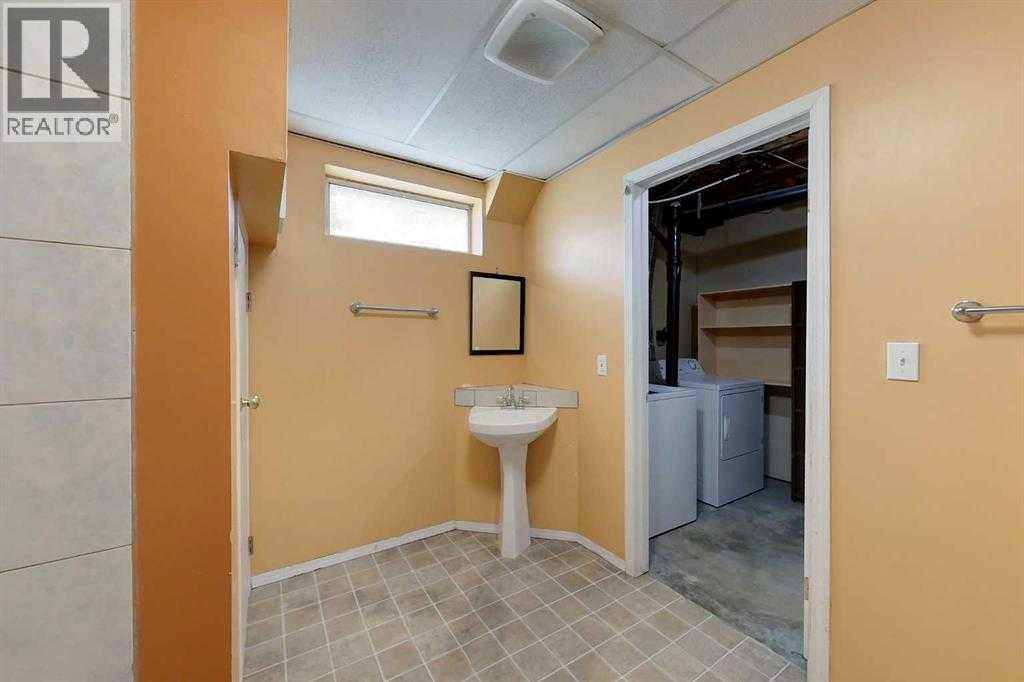 909 5 Avenue Se, Slave Lake, Alberta T0G 2A3 - Photo 12 - A2284860