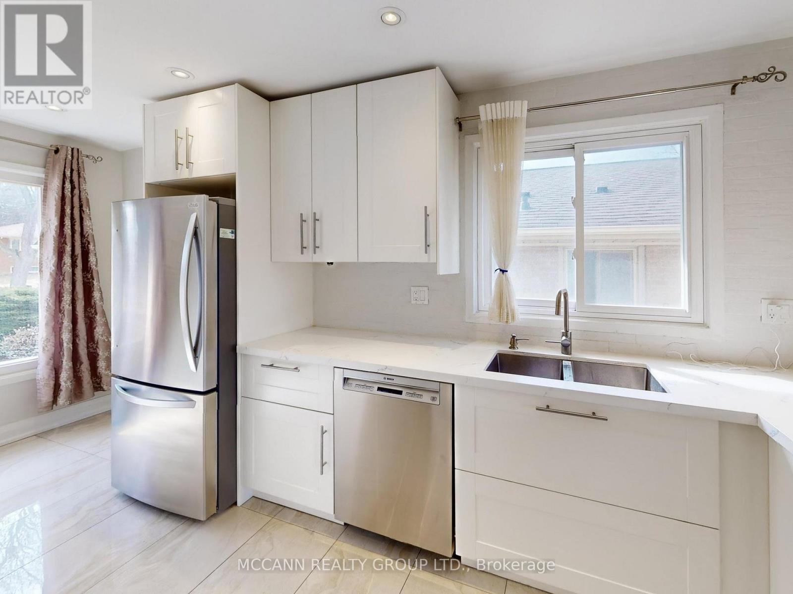 65 Bellbury Crescent, Toronto, Ontario  M2J 2J9 - Photo 14 - C12822560