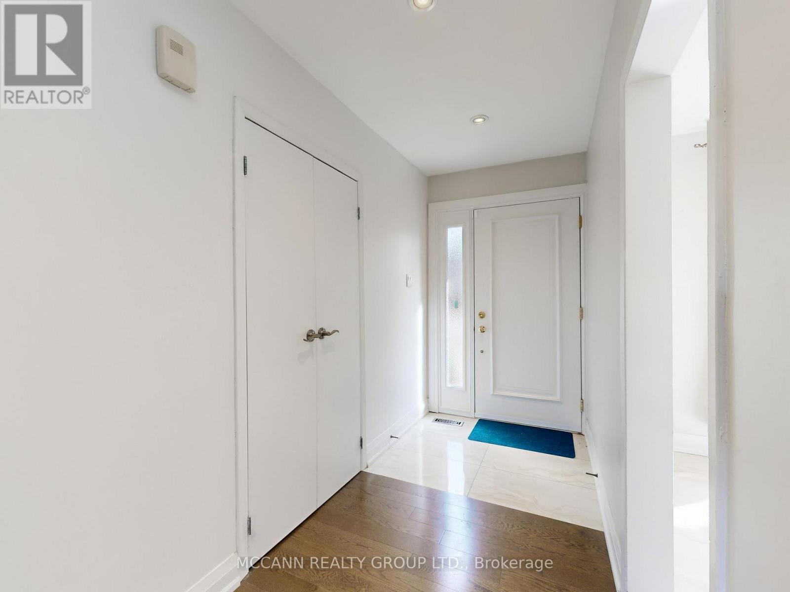 65 Bellbury Crescent, Toronto, Ontario  M2J 2J9 - Photo 4 - C12822560