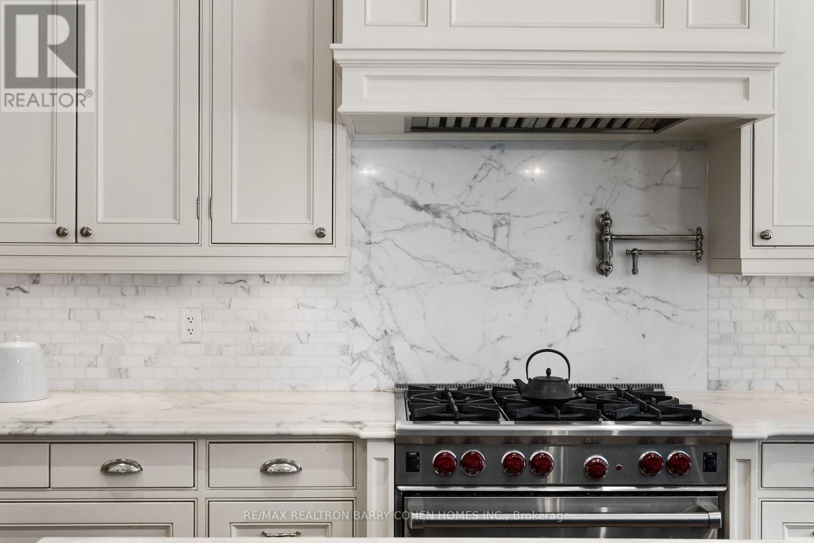 268 St Leonards Avenue, Toronto, Ontario  M4N 1L2 - Photo 20 - C12923194