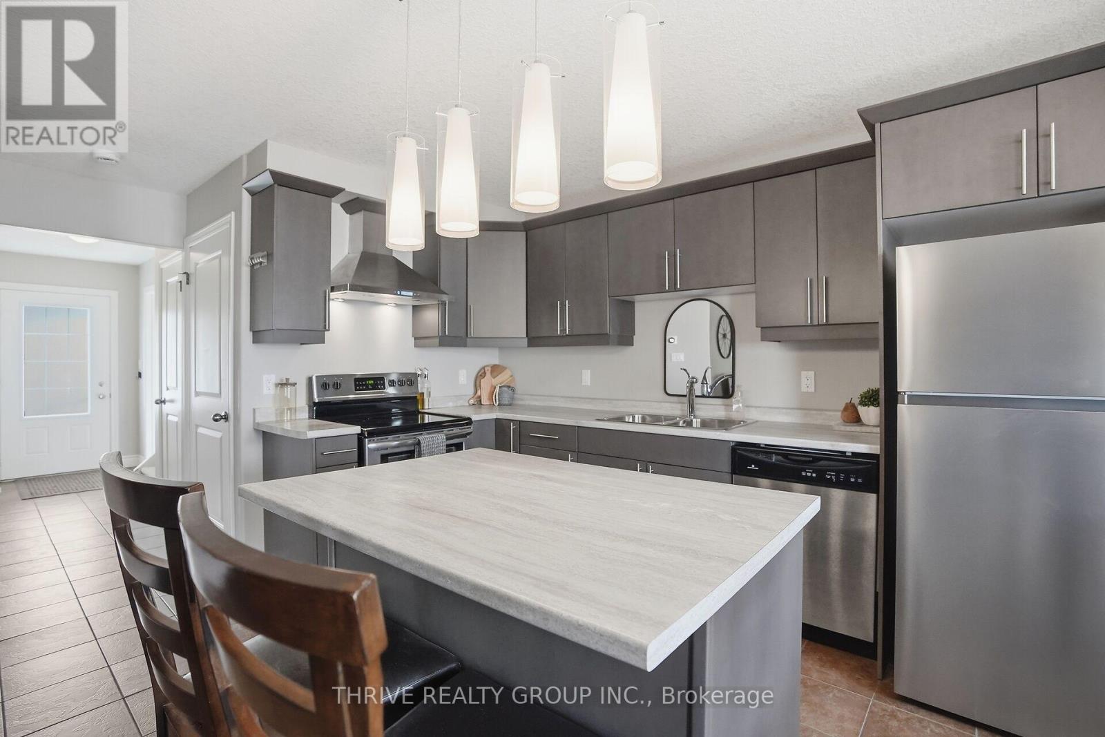 33 Abbott Street, Strathroy-Caradoc, Ontario  N7G 0B6 - Photo 10 - X12908522