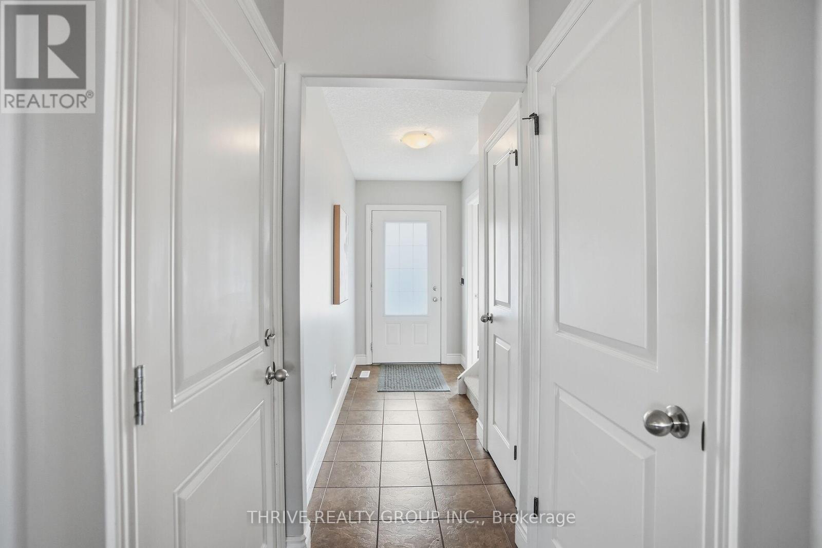 33 Abbott Street, Strathroy-Caradoc, Ontario  N7G 0B6 - Photo 7 - X12908522