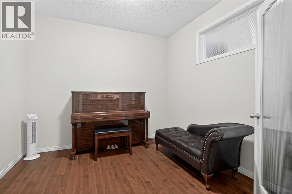 24 Legacy Landing, Calgary, Alberta  T2X 2E5 - Photo 13 - A2294931