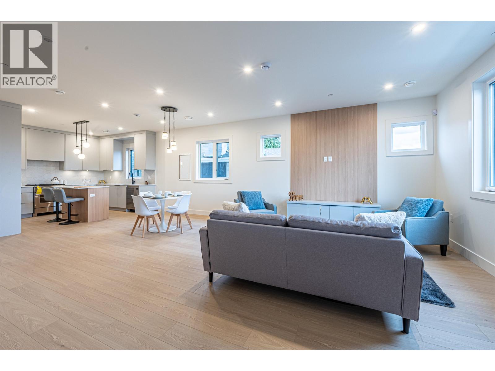 3 4855 Venables Street, Burnaby, British Columbia  V5C 3A9 - Photo 1 - R3103861