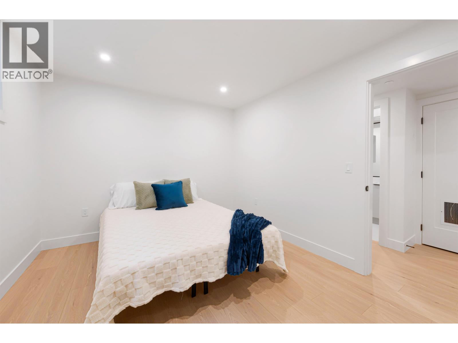 1 4855 Venables Street, Burnaby, British Columbia  V5C 3A9 - Photo 16 - R3103862