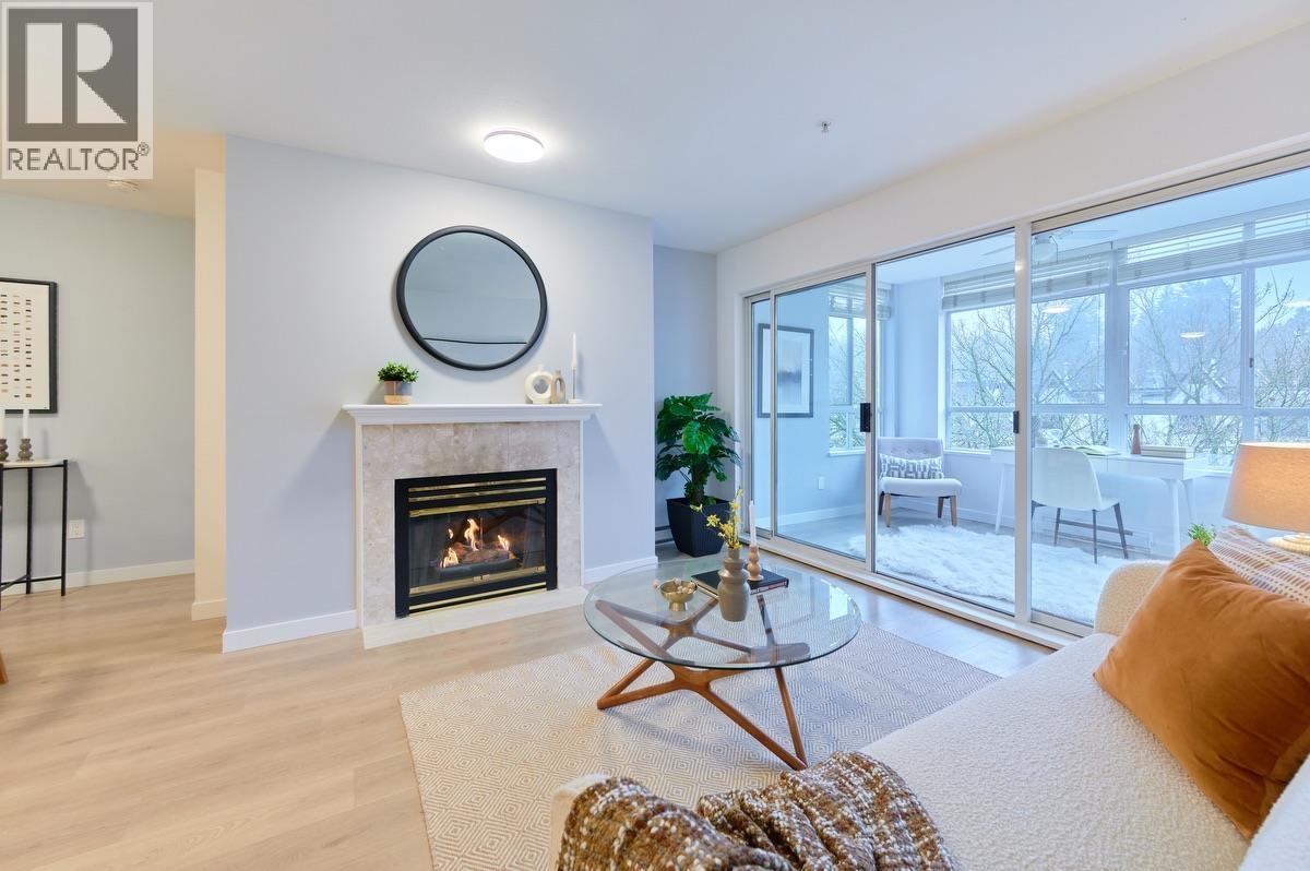 313 855 W 16th Street, North Vancouver, British Columbia  V7P 1R2 - Photo 2 - R3103877