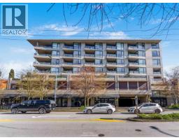 <div class="price">$660,000</div> 506 160 W 3rd Street, North Vancouver<br><div style="margin-bottom:8px;"><small>Macdonald Realty</small></div><div class='bed_bath'>1 Bed | 1 Bath</div>
