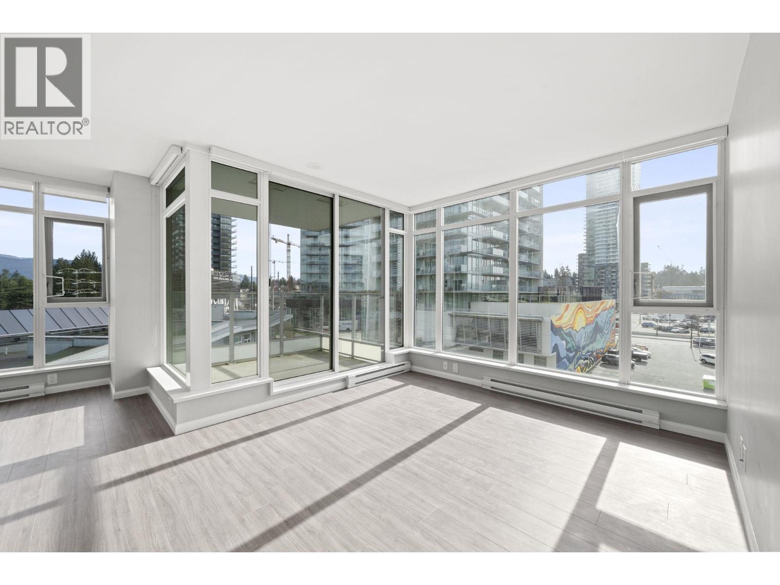 807 520 Como Lake Avenue, Coquitlam, British Columbia  V3J 0E8 - Photo 10 - R3103880