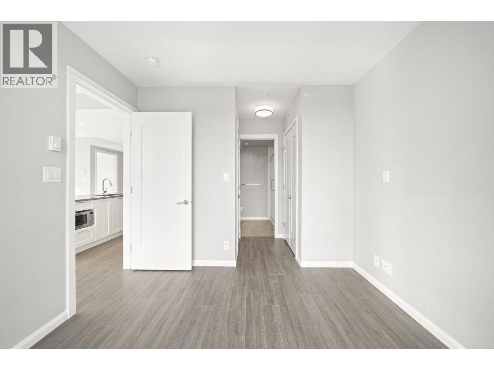 807 520 Como Lake Avenue, Coquitlam, British Columbia  V3J 0E8 - Photo 17 - R3103880