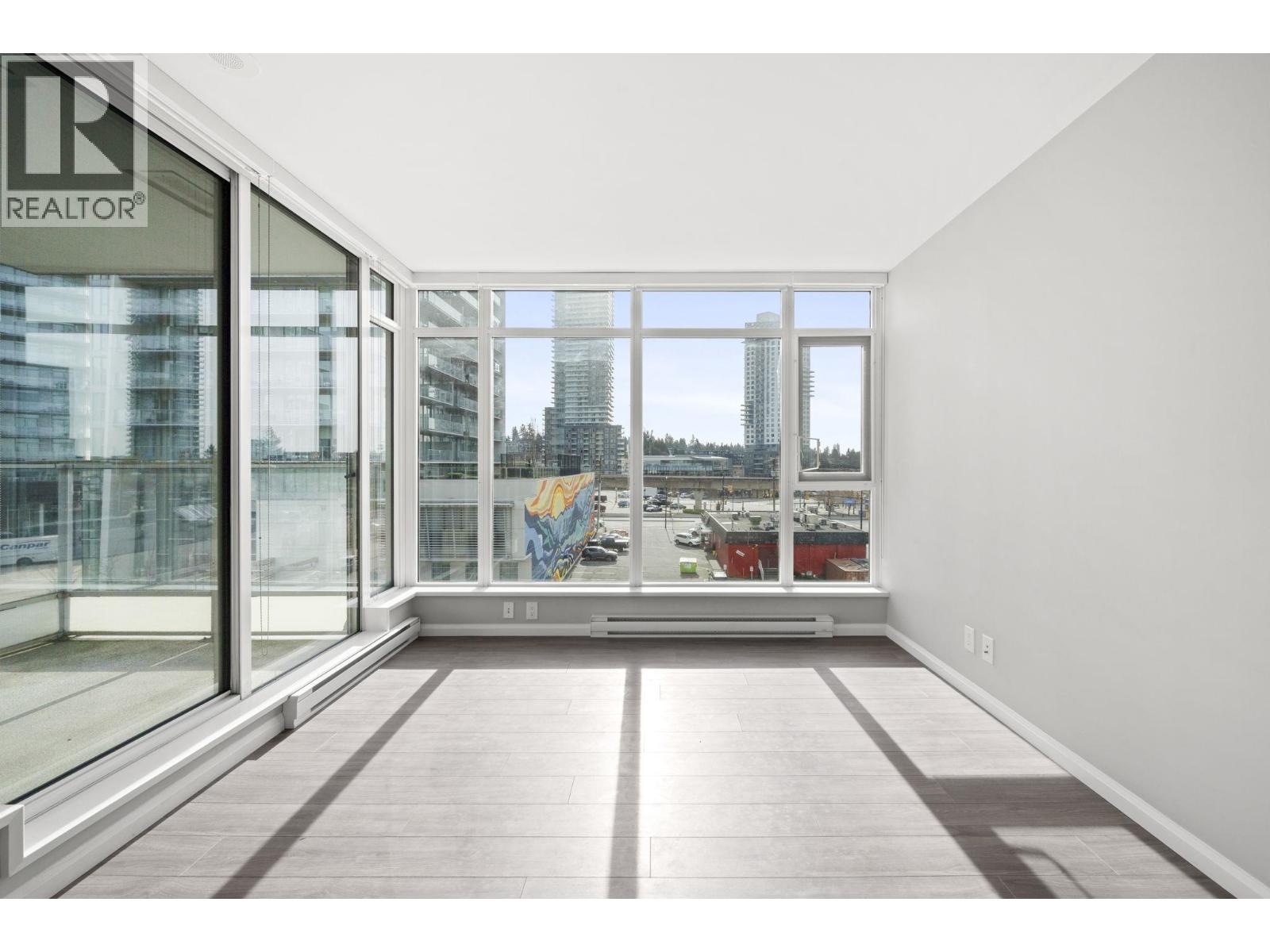 807 520 Como Lake Avenue, Coquitlam, British Columbia  V3J 0E8 - Photo 9 - R3103880