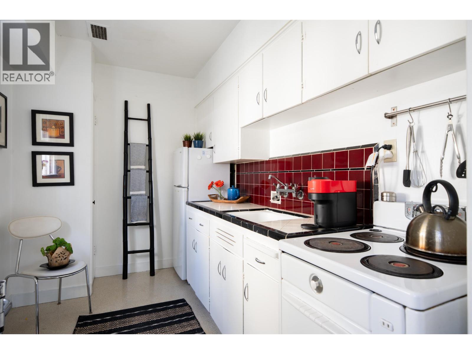 303 1565 Burnaby Street, Vancouver, British Columbia  V6G 1X1 - Photo 17 - R3103887